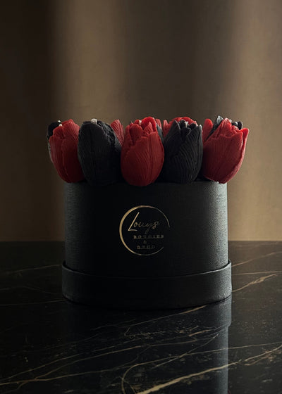 Bouquet de fleurs - Tulipes noirs/rouges